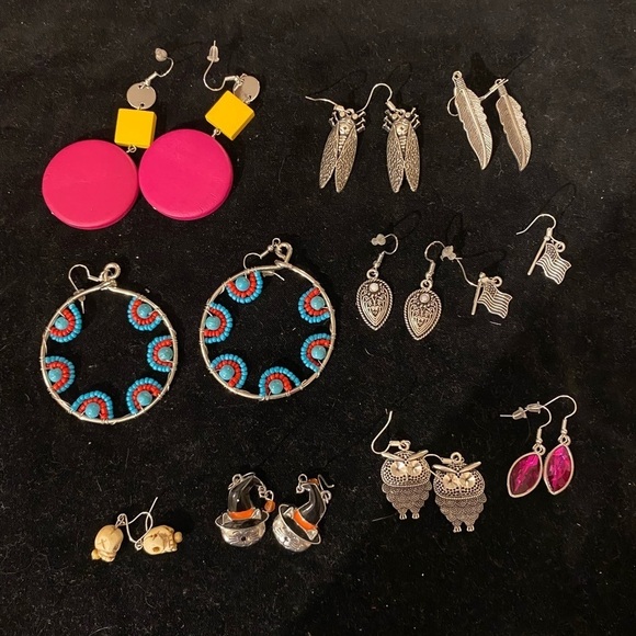 Jewelry - Lot 7- Bundle of 9 Dangle Earrings (EF)